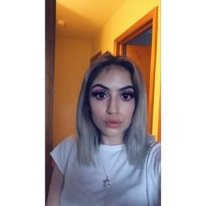 Meet your Posher, Claudia